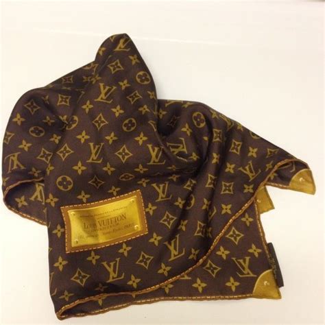 lv scarf fake|is louis vuitton scarf genuine.